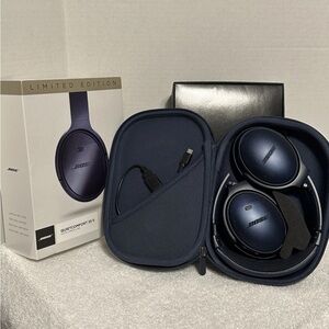 Bose QuietComfort 35 II Wireless Headphones - Black